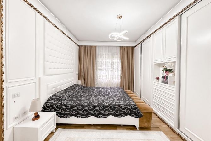 Shtepi ne shitje Apartament ne Tirane, 3+1, Mobilimi E mobiluar, Pagesa 250,000  Euro.
