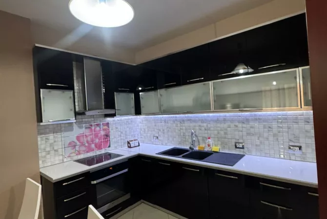 Shtepi me qera 1+1 ne Tirane - 40,000 Leke