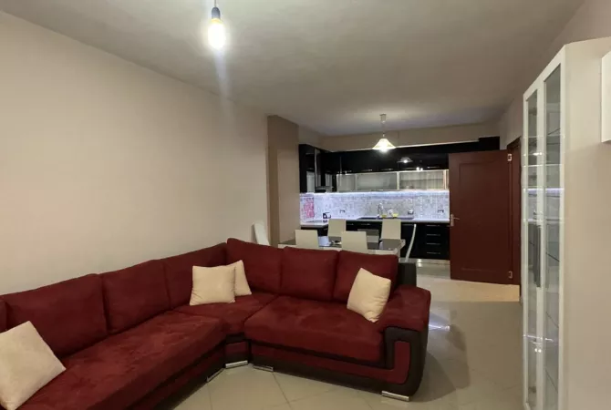 Shtepi me qera 1+1 ne Tirane - 40,000 Leke