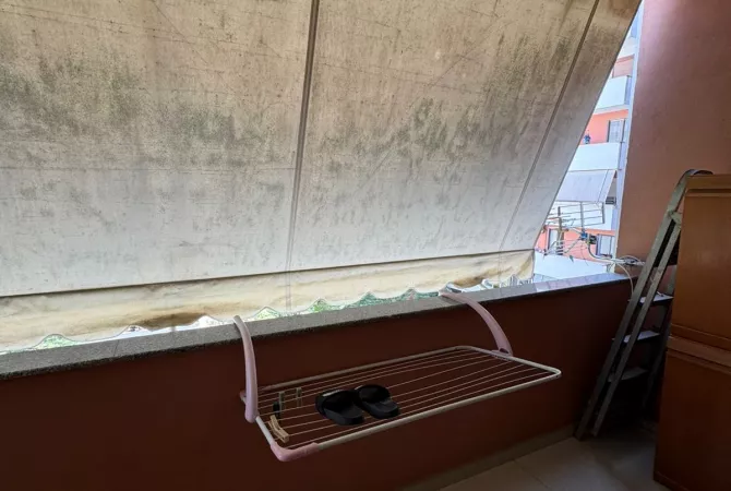 Shtepi me qera Apartament ne Tirane, 1+1, Mobilimi E mobiluar, Pagesa 40,000  Leke.