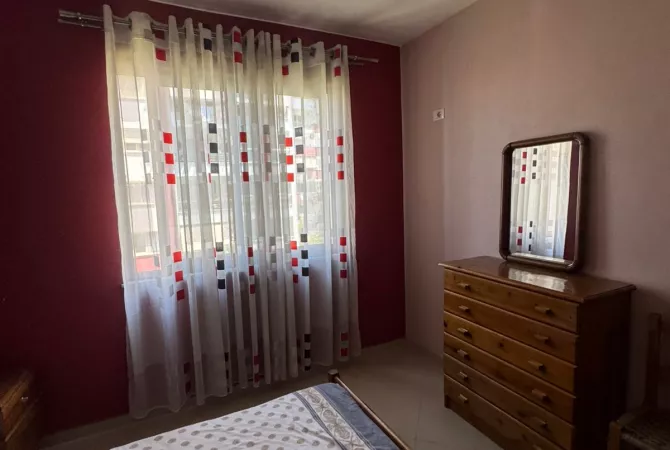 Shtepi me qera Apartament ne Tirane, 1+1, Mobilimi E mobiluar, Pagesa 40,000  Leke.