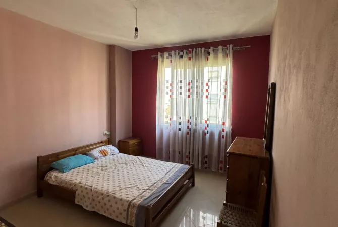 Shtepi me qera Apartament ne Tirane, 1+1, Mobilimi E mobiluar, Pagesa 40,000  Leke.