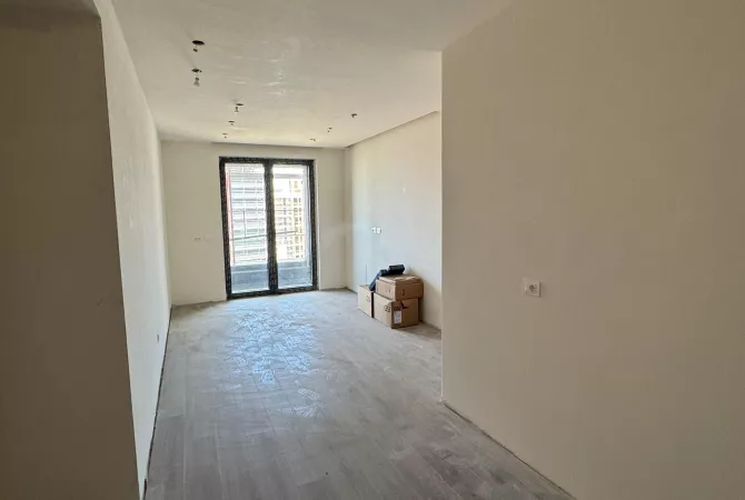 Shtepi ne shitje Apartament ne Tirane, 1+1, Mobilimi Bosh, pa mobiluar, Pagesa 133,000  Euro.