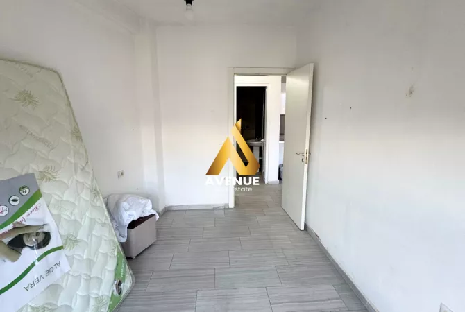 Shtepi ne shitje Apartament ne Tirane, 1+1, Mobilimi Pjeserisht e mobiluar, Pagesa 9,135,000  Leke.