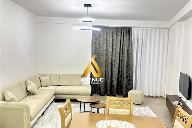Shtepi me qera 1+1 ne Tirane - 45,000 Leke