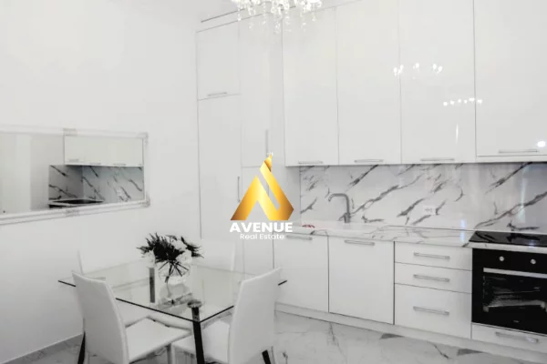 Shtepi ne shitje Apartament ne Tirane, 1+1, Mobilimi E mobiluar, Pagesa 225,000  Euro.