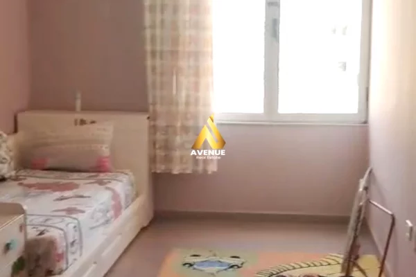 Business Property for Rent 1+1 in Tirana - 780 Euro