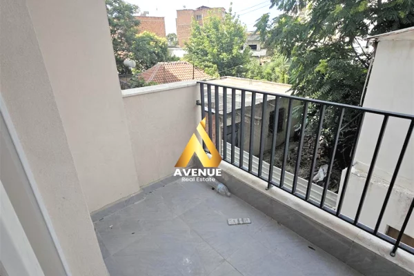 Shtepi ne shitje Apartament ne Tirane, 1+1, Mobilimi Bosh, pa mobiluar, Pagesa 126,000  Euro.