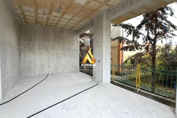 Ambient biznesi ne shitje 1+1 ne Tirane - 225,000 Euro