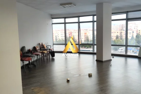 Ambient biznesi me qera 3+1 ne Tirane - 350 Euro