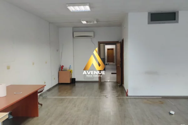 Ambient biznesi me qera 3+1 ne Tirane - 350 Euro