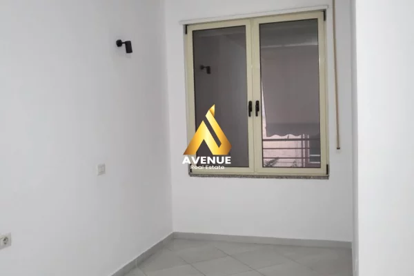 Shtepi me qera Apartament ne Tirane, 2+1, Mobilimi Bosh, pa mobiluar, Pagesa 650  Euro.