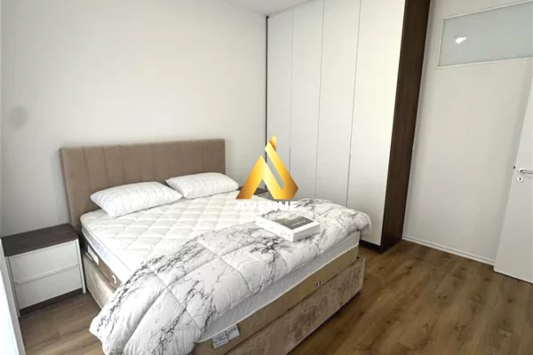 Shtepi me qera Apartament ne Tirane, 2+1, Mobilimi E mobiluar, Pagesa 900  Euro.