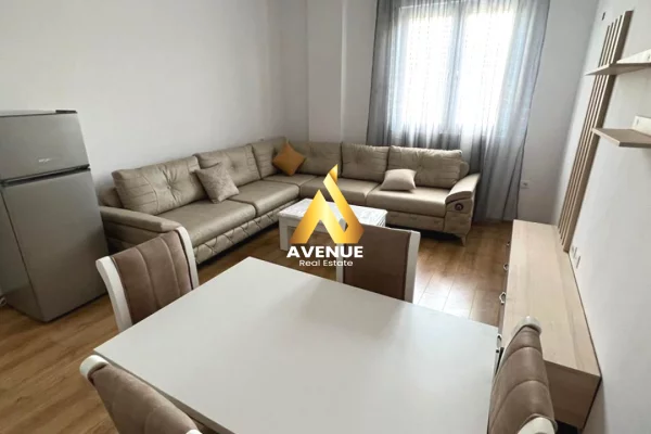 Shtepi me qera 2+1 ne Tirane - 400 Euro