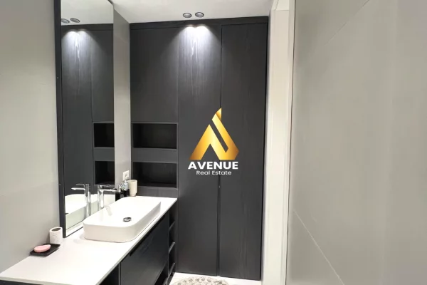 Shtepi ne shitje Apartament ne Tirane, 2+1, Mobilimi E mobiluar, Pagesa 175,000  Euro.