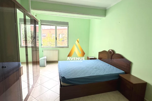 Jepet me Qira  Ambient per zyra 166 m2, Apartament 3+1+2, Tirane 