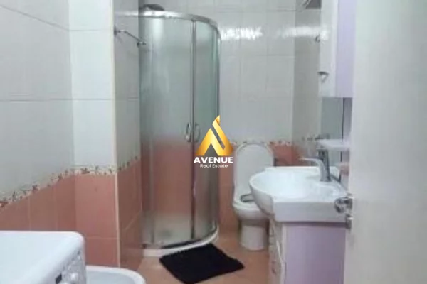 Shtepi me qera Apartament ne Tirane, 1+1, Mobilimi E mobiluar, Pagesa 600  Euro.