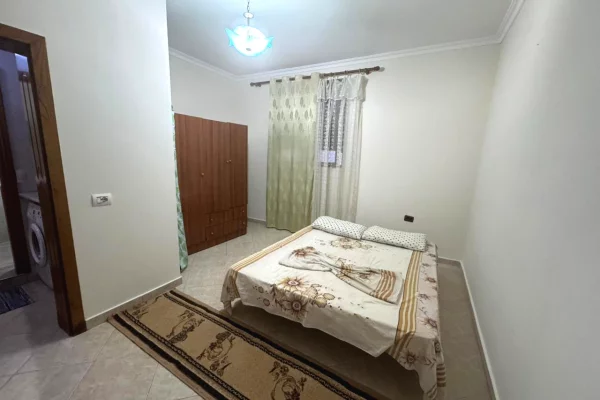 Shtepi me qera Shtepi Private ne Tirane, 1+1, Mobilimi E mobiluar, Pagesa 25,000  Leke.