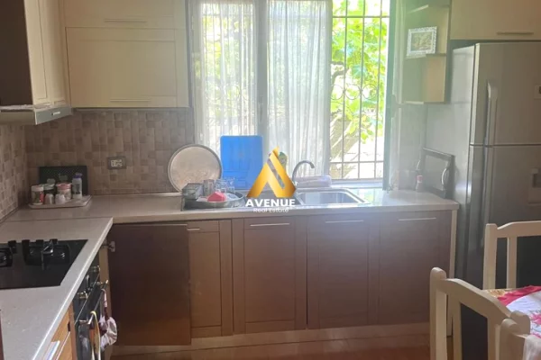 Shtepi me qera 2+1 ne Tirane - 350 Euro