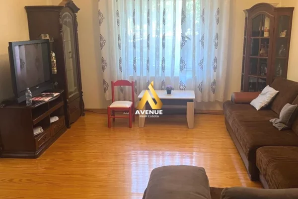 Shtepi me qera 2+1 ne Tirane - 350 Euro