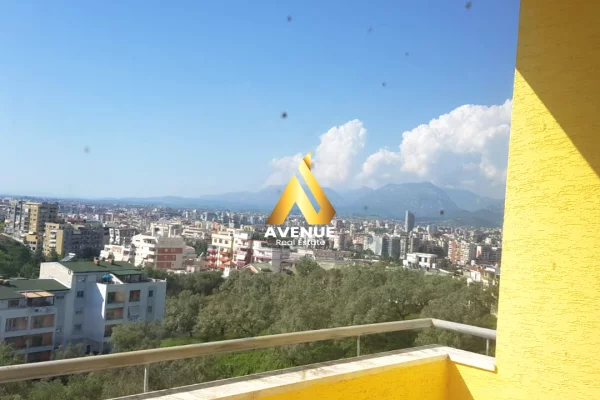 Shtepi ne shitje Apartament ne Tirane, 3+1, Mobilimi Pjeserisht e mobiluar, Pagesa 350,000  Euro.