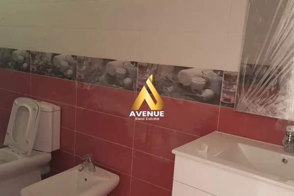 Shtepi ne shitje Apartament ne Tirane, 3+1, Mobilimi Pjeserisht e mobiluar, Pagesa 350,000  Euro.