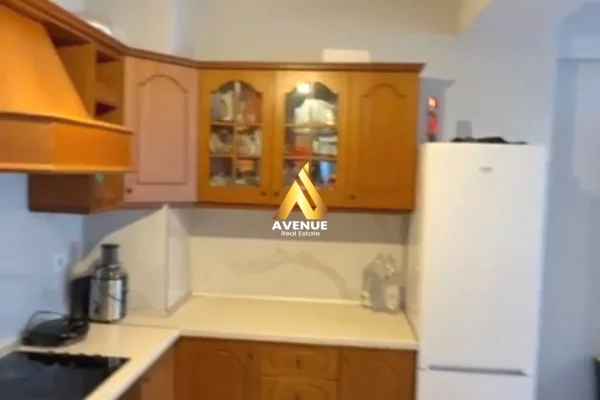 Shtepi me qera 2+1 ne Tirane - 70,000 Leke