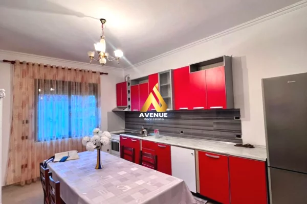 Shtepi me qera 2+1 ne Tirane - 52,000 Leke