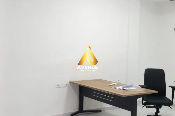 Ambiente Commerciale in Affitto 1+1 a Tirana - 45,000 Leke