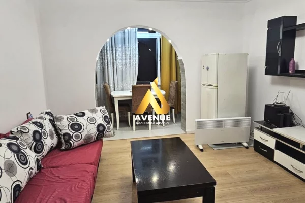 Shtepi me qera 2+1 ne Tirane - 50,000 Leke