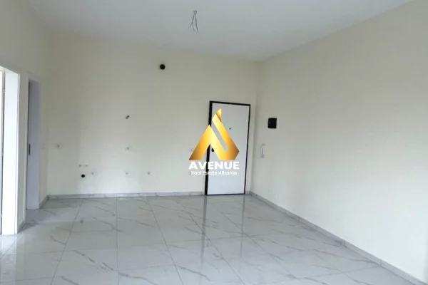 Shtepi me qera Apartament ne Tirane, 1+1, Mobilimi Bosh, pa mobiluar, Pagesa 35,000  Leke.