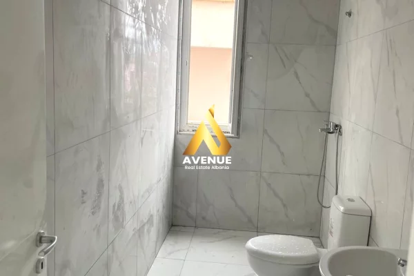 Shtepi me qera 1+1 ne Tirane - 35,000 Leke