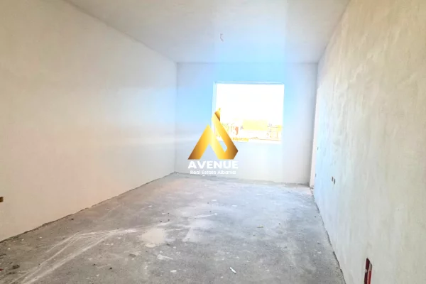 Appartamento in vendita a Tirana 2+1, Vuoto