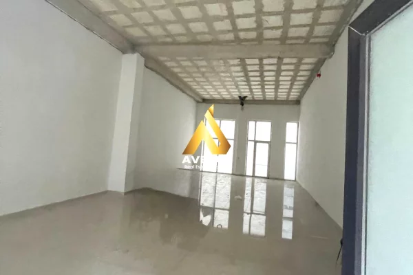 AMBIENT BIZNESI PREMIUM PER SHITJE – BULEVARDI I RI, REZIDENCA AVID, STACIONI I TRENIT, TIRANE