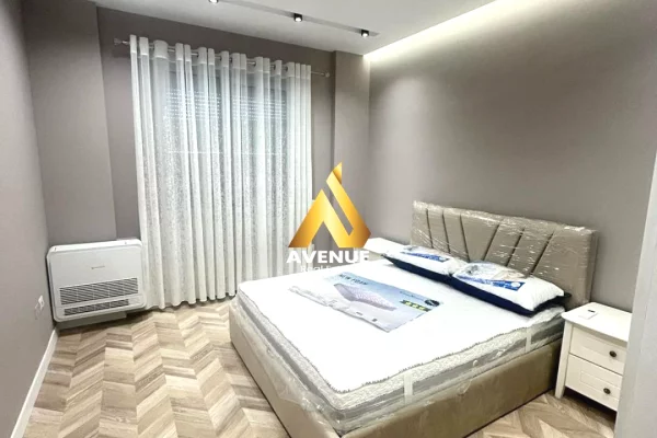 Shtepi ne shitje Apartament ne Tirane, 2+1, Mobilimi E mobiluar, Pagesa 355,000  Euro.