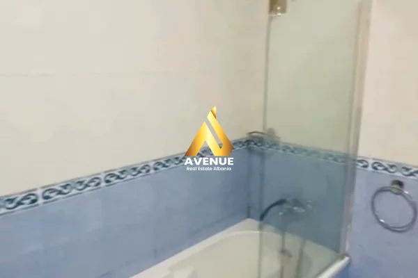 Appartamento in affitto a Tirana 2+1, Arredato