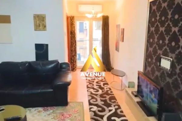 Appartamento in affitto a Tirana 2+1, Arredato