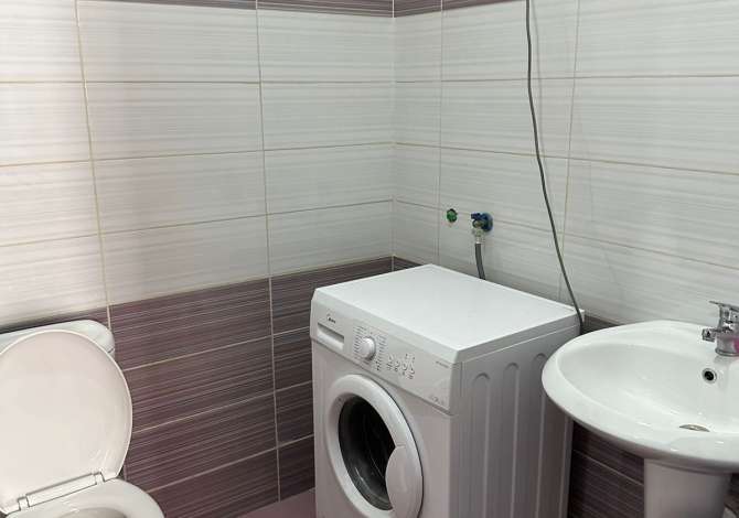 Shtepi me qera Apartament ne Tirane, 2+1, Mobilimi E mobiluar, Pagesa 40,000  Leke.