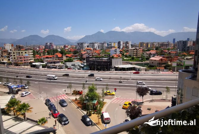 Shtepi me qera Apartament ne Tirane, 2+1, Mobilimi E mobiluar, Pagesa 52,000  Leke.