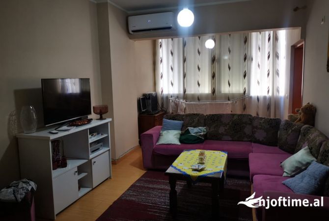 Shtepi me qera 2+1 ne Tirane - 35,000 Leke