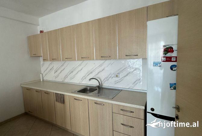 Shtepi me qera 2+1 ne Tirane - 55,000 Leke