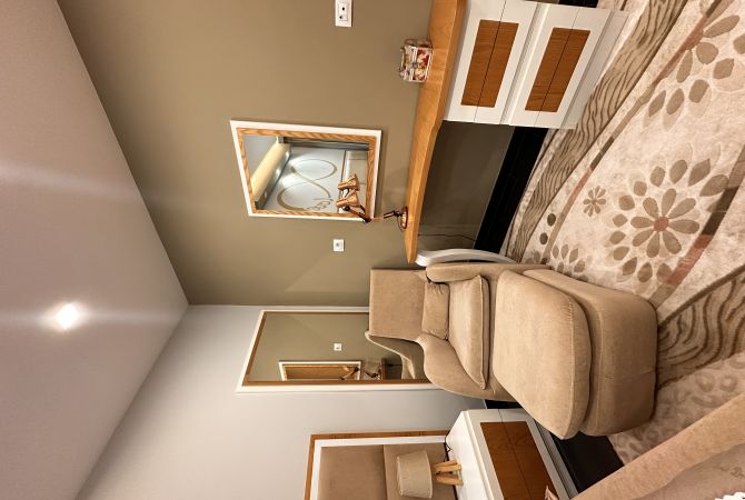 Shtepi me qera Apartament ne Tirane, 2+1, Mobilimi E mobiluar, Pagesa 600  Euro.