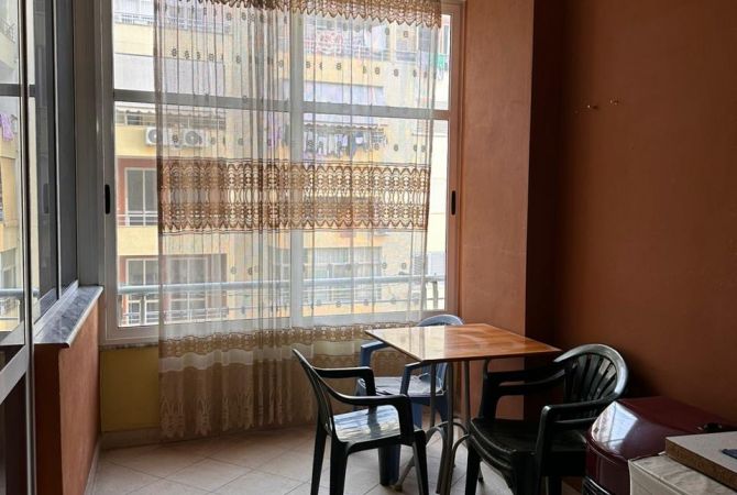 Shtepi me qera Apartament ne Tirane, 2+1, Mobilimi E mobiluar, Pagesa 35,000  Leke.