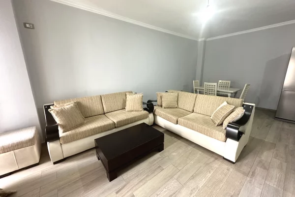 Shtepi me qera 1+1 ne Tirane - 40,000 Leke