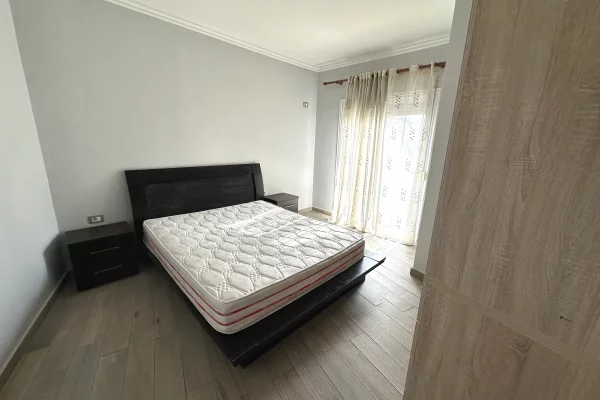 Shtepi me qera Apartament ne Tirane, 1+1, Mobilimi E mobiluar, Pagesa 40,000  Leke.