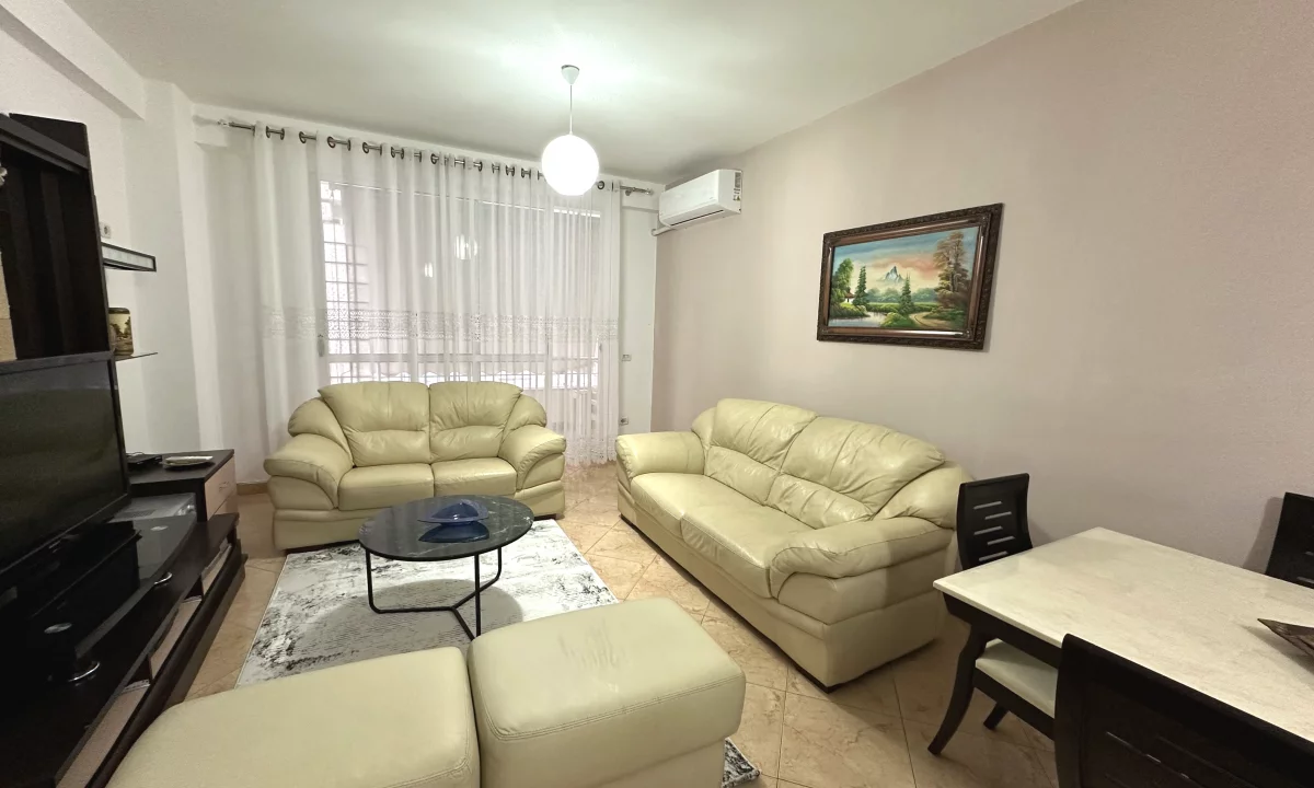 Shtepi me qera Apartament ne Tirane, 2+1, Mobilimi E mobiluar, Pagesa 50,000  Leke.