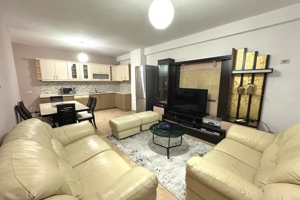 Shtepi me qera 2+1 ne Tirane - 50,000 Leke