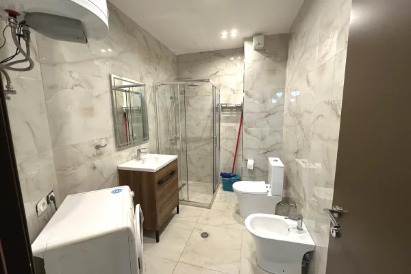 Shtepi me qera Apartament ne Tirane, 2+1, Mobilimi E mobiluar, Pagesa 50,000  Leke.