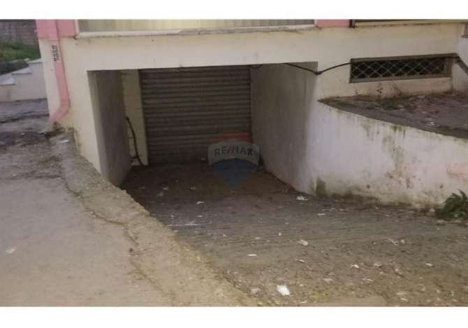 Ambient biznesi me qera 4+1 ne Tirane - 400 Euro
