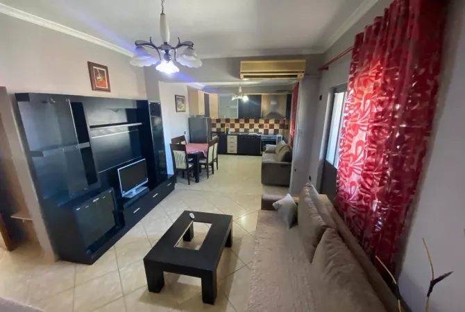 Shtepi me qera 2+1 ne Tirane - 300 Euro